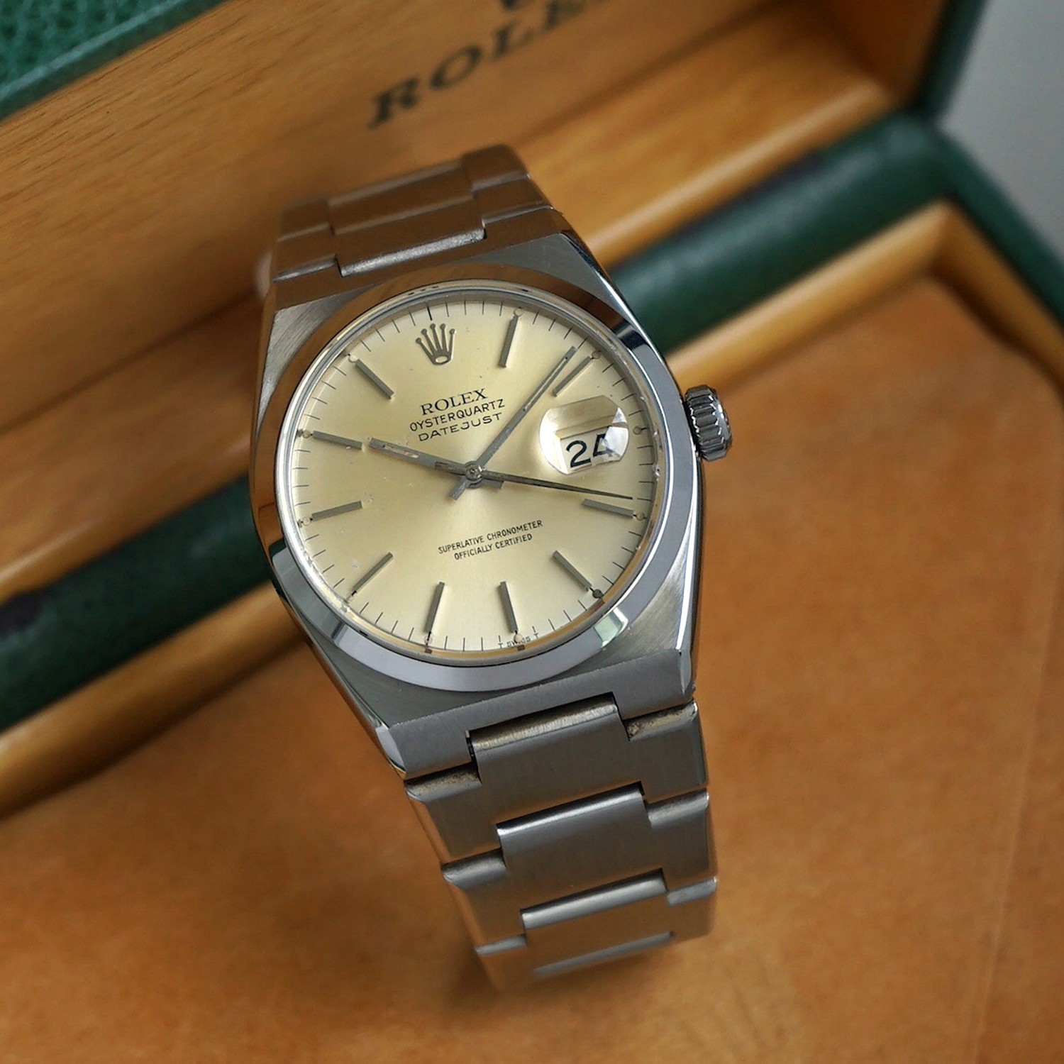Rolex Oysterquartz 17000 silver dial